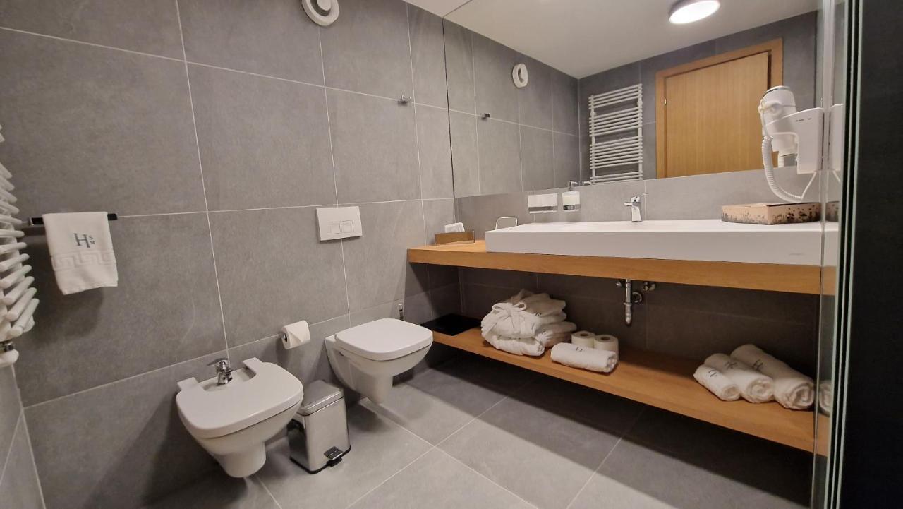 Hotel Sorin Mihai Cristian  Luaran gambar