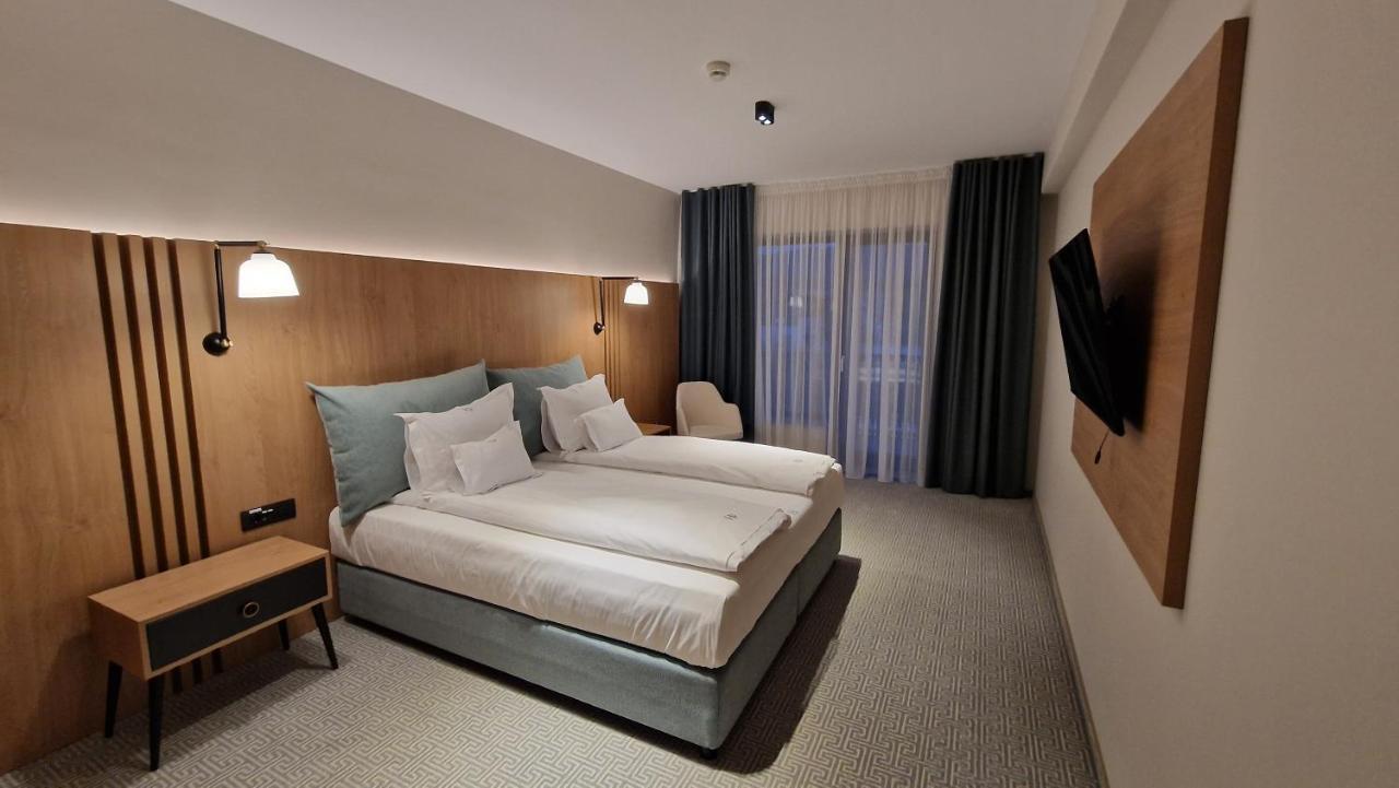 Hotel Sorin Mihai Cristian  Luaran gambar