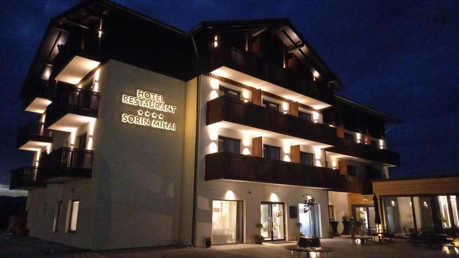 Hotel Sorin Mihai Cristian  Luaran gambar